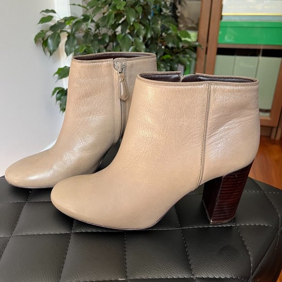 Tory Burch Bowie Leather Ankle Boots - Picture 5 of 12